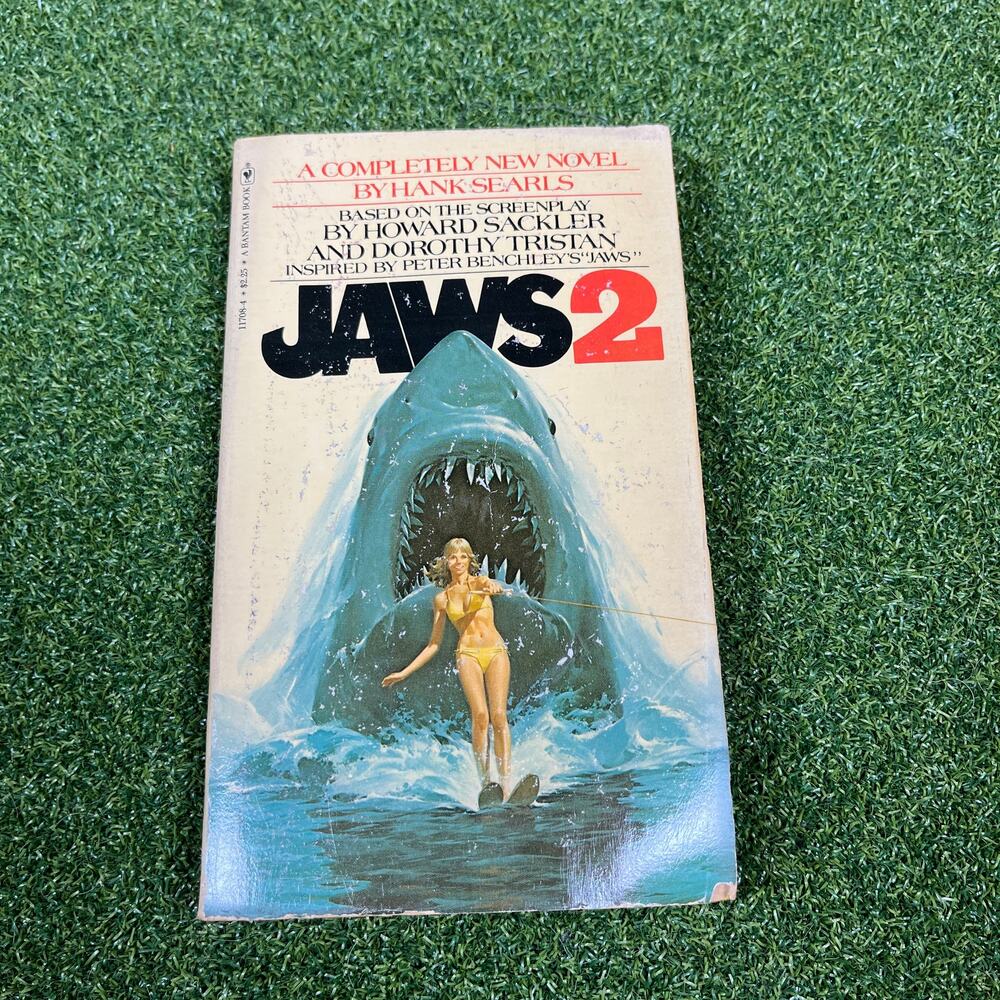 Jaws 2 by Hank Searls Novel Paperback